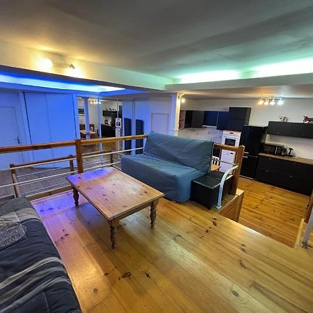 Appartamento Luchon Loft De Charme Bagnères-de-Luchon Esterno foto