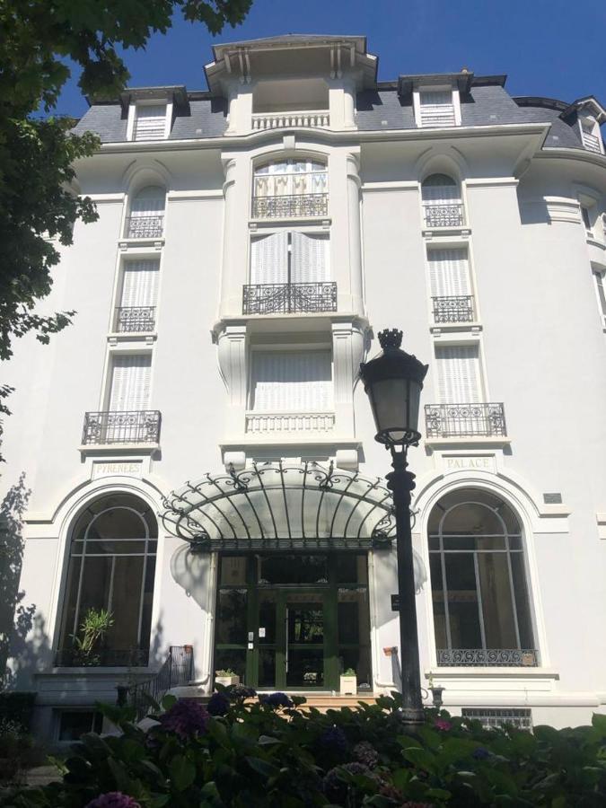 Appartamento Luchon Loft De Charme Bagnères-de-Luchon Esterno foto